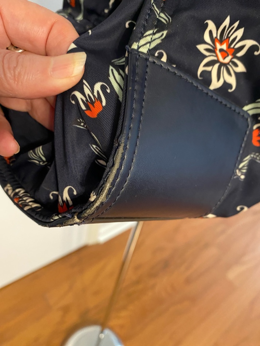 Ella Large Printed Tote - Picture 10 of 14